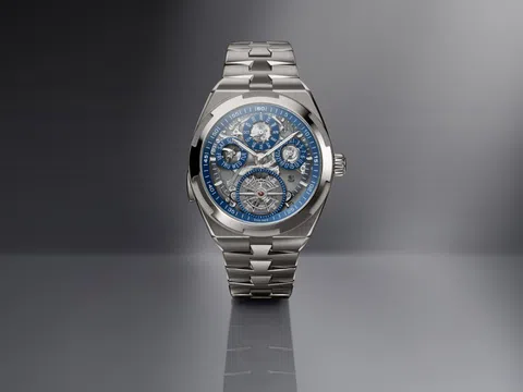 Vacheron Constantin ra mắt đồng hồ thể thao điểm chuông