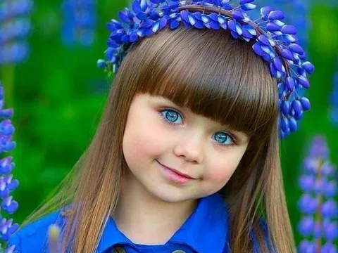 Tuổi 14 của 'búp bê Nga' Anastasia Knyazeva