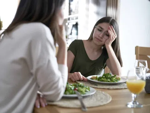 8 biểu hiện dễ nhận biết thận đang 'kêu cứu'