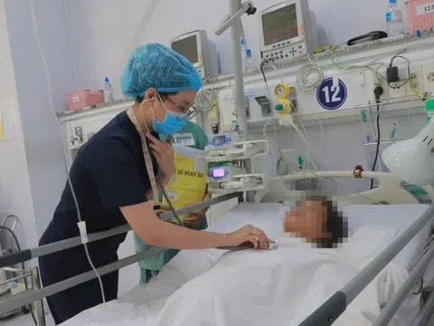 Tự sinh con tại nhà, sản phụ 36 tuổi nguy kịch