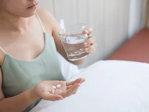 7 hành động buổi sáng 'bào mòn' gan không kém rượu bia