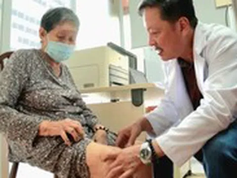 Khám, phát thuốc miễn phí cho cựu chiến binh, người có công