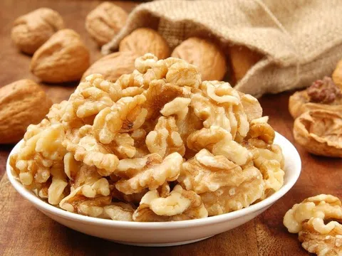 Ăn bao nhiêu quả óc chó mỗi ngày giúp da đẹp, tóc khỏe?