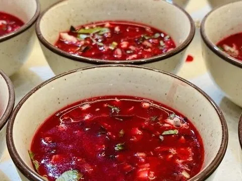 Bệnh viện Bạch Mai thông tin về chùm ca bệnh sau khi ăn tiết canh