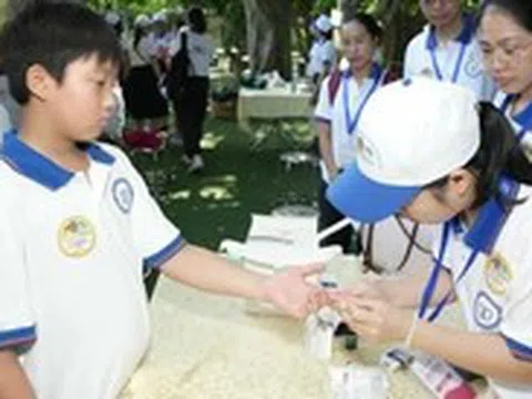 Đái tháo đường type 1 ở trẻ, làm gì để đồng hành với con?