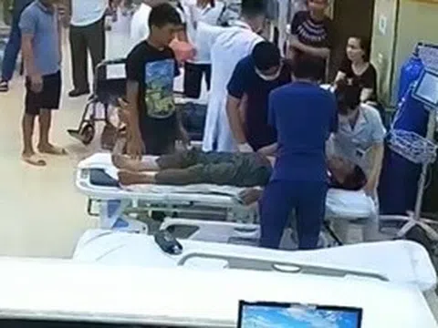 Đang chờ khám, người đàn ông bất ngờ ngừng tim