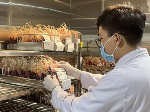 Máu hiến sụt giảm, người bệnh chờ máu