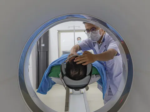 Ai cũng muốn chụp CT toàn thân, PGS Nguyễn Lân Hiếu khuyến cáo