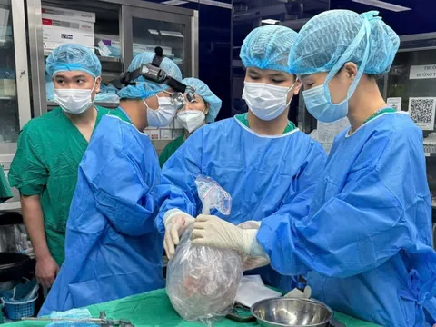 Trái tim chàng trai 33 tuổi 'hồi sinh'