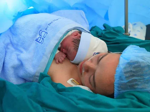 Bác sĩ TP.HCM lần đầu làm thủ thuật mới, tạo ra điều kỳ diệu