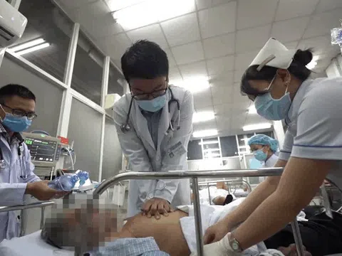 Thanh xuân trong 'lò luyện' bác sĩ nội trú