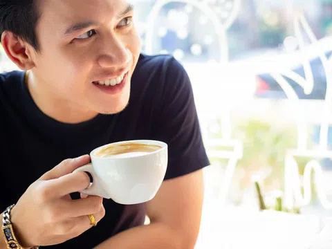 Dấu hiệu cảnh báo bạn đang uống cà phê quá nhiều