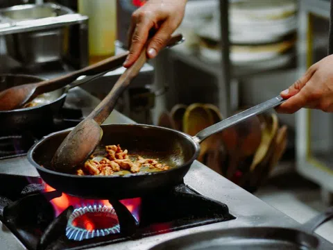 5 loại thực phẩm tuyệt đối không nên nấu ngay sau khi lấy từ tủ đông
