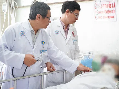 Hai mẹ con nguy kịch sau vụ nổ súng, cấp cứu tại Chợ Rẫy