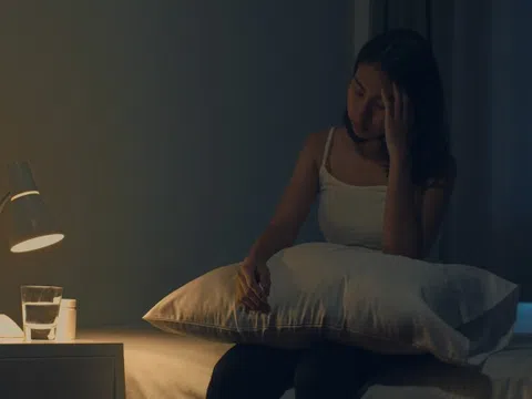Những thói quen buổi tối gây suy thận, nhiều người trẻ vô tư làm