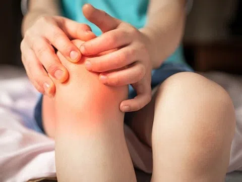 Biểu hiện cho thấy trẻ đang thiếu hụt canxi, cần bổ sung gấp