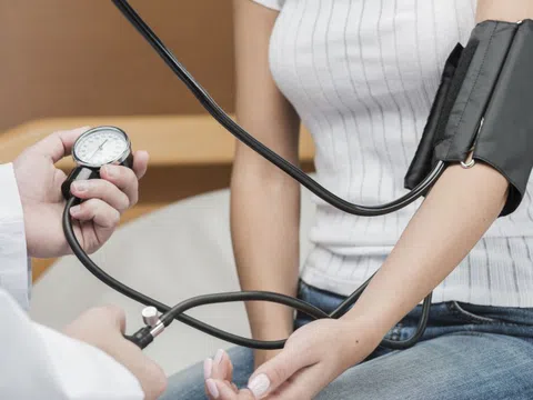 Những biểu hiện vào buổi sáng cảnh báo huyết áp cao