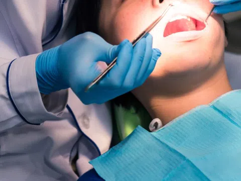 Nhiều thảo dược có sẵn trong nhà cứu nguy tức thì cho bệnh lý răng miệng