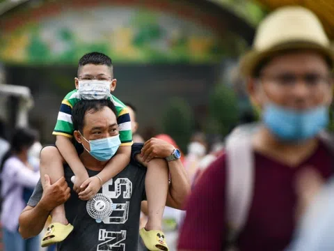 Ca bệnh hô hấp ở TP.HCM tăng nhanh, bệnh viện phải kê thêm giường