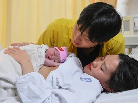 Chuyên gia chỉ cách giúp mẹ 'gọi sữa' sau sinh