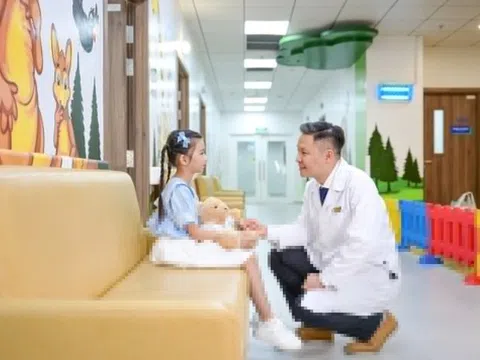 Bé trai 8 tháng tuổi ‘hồi sinh’ nhờ trái tim nhân tạo ECMO