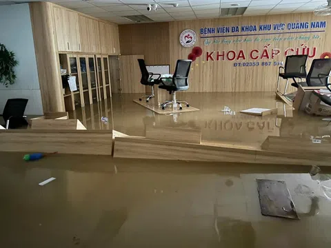 Bốn bề là nước, 1.300 người bị cô lập ở bệnh viện Đà Nẵng