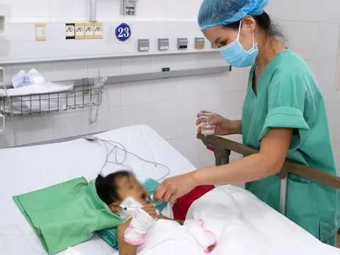 Bệnh viện Trung ương Huế ghép gan cứu sống bệnh nhi 2 tuổi bị teo gan bẩm sinh