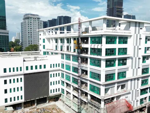 Sau 3 năm khởi công Trung tâm điều trị kỹ thuật cao Bệnh viện Nhi đồng 2 vẫn đang gặp khó, vì sao?