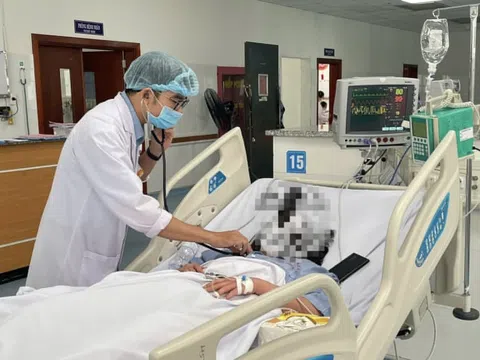 Cô gái 19 tuổi nguy kịch sau 4 ngày sốt