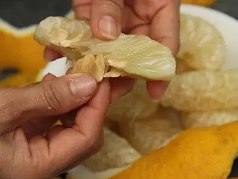 Có nên ăn bưởi để giải rượu?