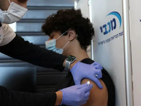 Cảnh báo mới: Trẻ tái nhiễm COVID-19 dễ bị viêm cơ tim, đông máu và suy thận