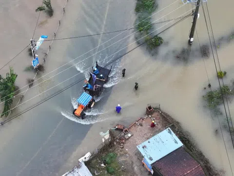 Bão số 15 diễn biến khó lường, Bộ Y tế ra thông báo khẩn