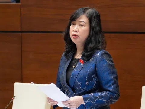 Bộ trưởng Y tế giải trình về chính sách miễn viện phí, bảo hiểm y tế