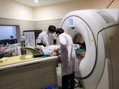 Chăm sóc sức khỏe liên tục cho người dân, chuyển trọng tâm từ chữa bệnh sang phòng bệnh