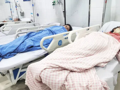 Quảng Ngãi: 20 người nhập viện, nghi ngộ độc thực phẩm sau khi ăn bánh mì