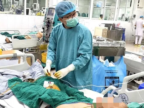 6 ngày sốt cao, người đàn ông lâm bạo bệnh, tổn thương gan thận