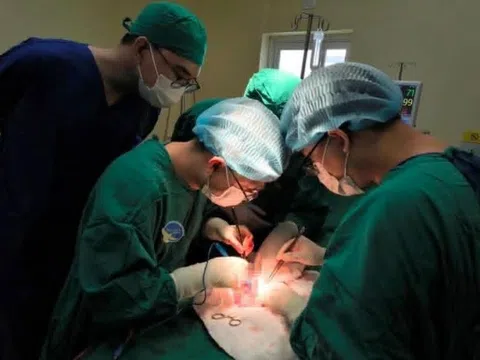 Dấu hiệu dễ thấy nhưng dễ bỏ qua, ung thư dương vật ngày càng tăng ở người trẻ