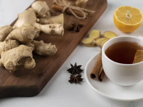 3 nhóm người nên 'kết thân' với trà gừng