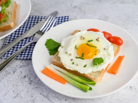 Điều gì xảy ra với cơ thể khi ăn trứng mỗi sáng?