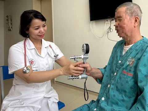 Thiểu cơ làm suy yếu sức khỏe người cao tuổi thế nào?