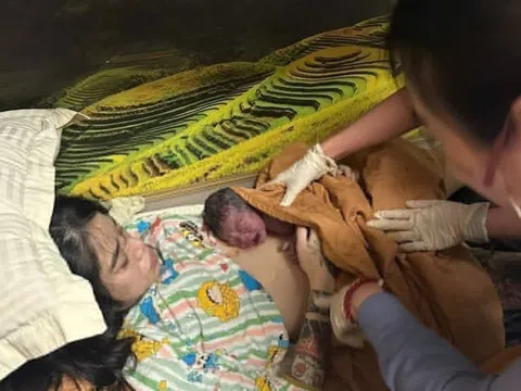 Em bé chào đời trong tình huống không ngờ trên chuyến tàu Bắc Nam