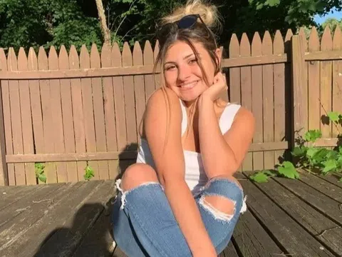 Đi khám vì dấu hiệu tiêu hóa, cô gái phát hiện ung thư giai đoạn 4