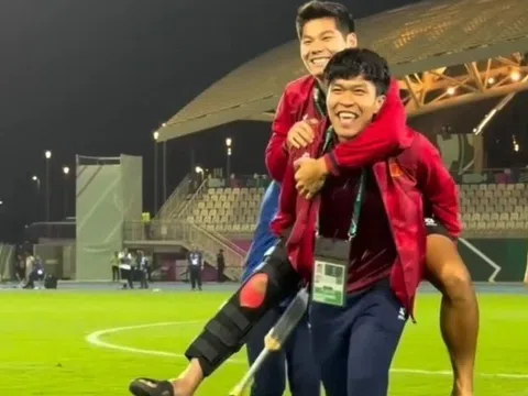 Ca mổ cho trung vệ Hiểu Minh kéo dài hơn bình thường