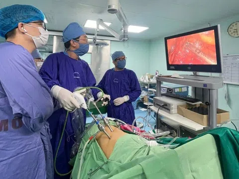 Chủ quan với bệnh nhẹ, hai bệnh nhân phải đau đớn cắt bỏ thận