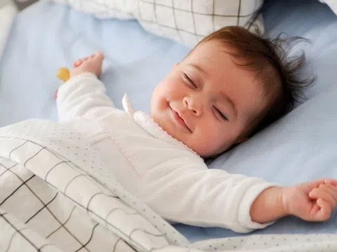 Vì sao trẻ sơ sinh ngủ nhiều?