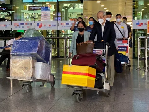 Ngày Tết di chuyển nhiều, tụ họp đông người: Cảnh báo mắc bệnh viêm đường hô hấp