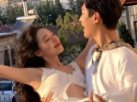 Quan hệ tình dục đêm giao thừa: Thăng hoa hay kiêng để tránh vận xui?