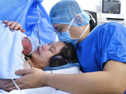 Từ mũi kim xuyên tử cung đến thông tim bào thai trong 30 phút, bé trai đã chào đời an toàn