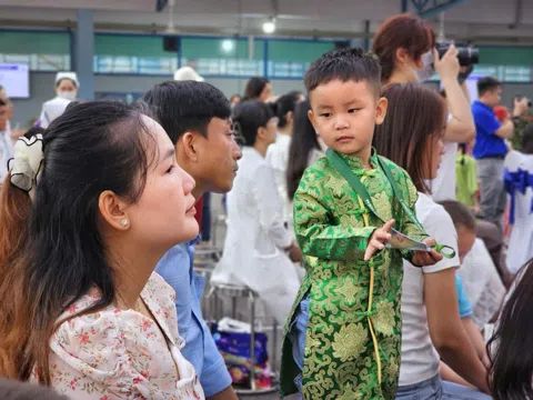 Cuộc sống của những em bé mang 'mã gene' khác biệt