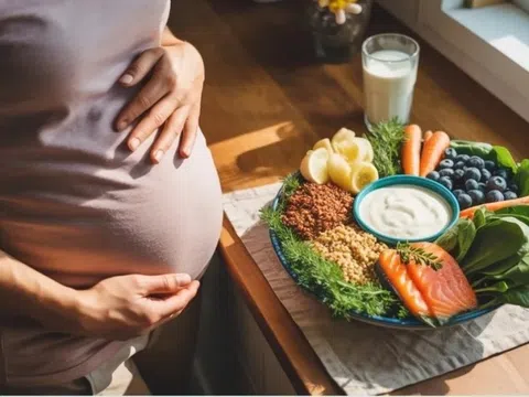 Để con thông minh, mẹ nên ăn 5 món này vào cuối thai kỳ